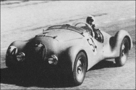 Viviane Elder i Rene Camerano – Simca Huit.